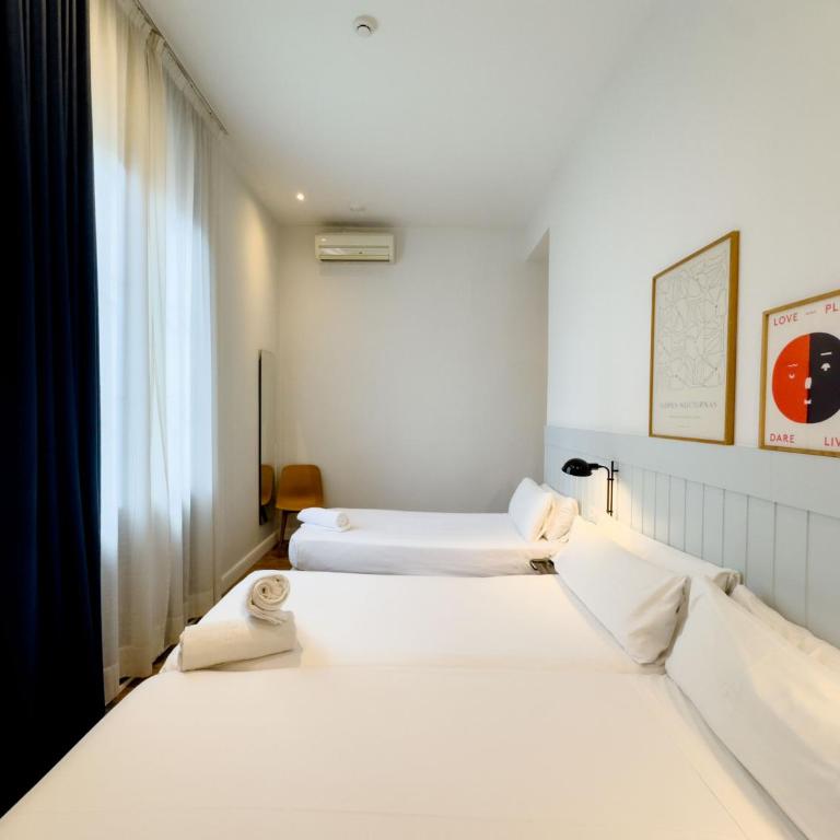 Som Nit Born - Triple Room with Balcony - 1
