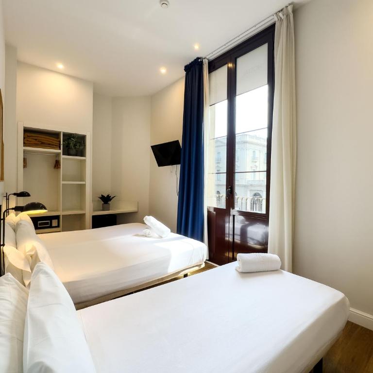 Som Nit Born - Triple Room with Balcony - 2