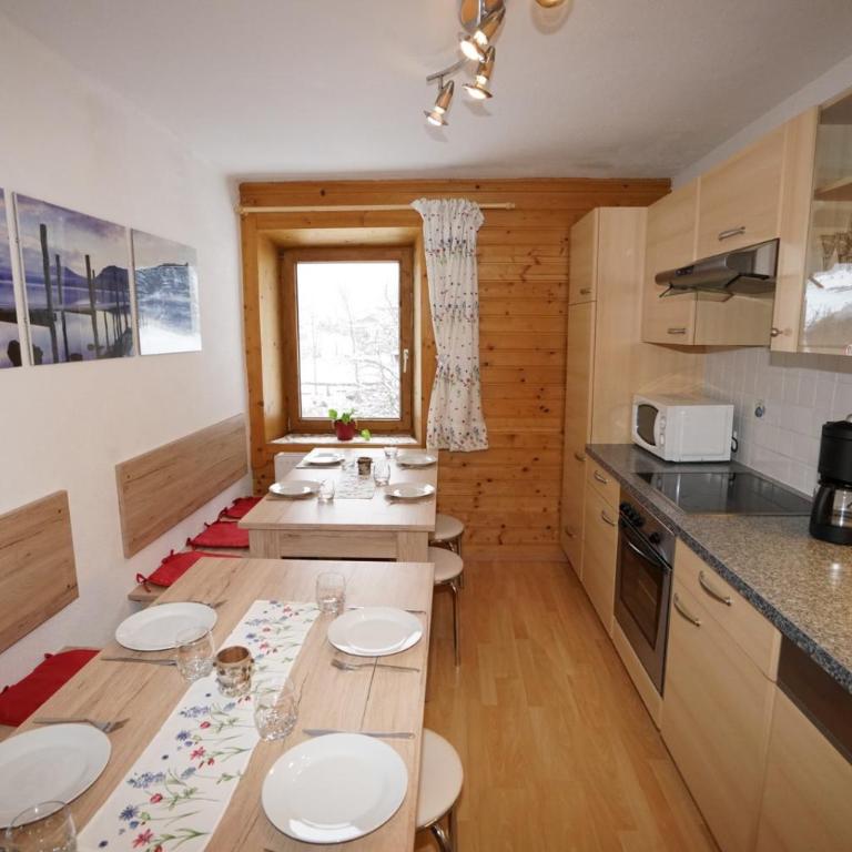 Haus Ruetzbach - Apartment - auf 2 Etagen - 18