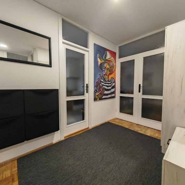 NEW BELGRADE Lovely three bedroom apartment - Apartman sa 2 Spavaće Sobe - 12