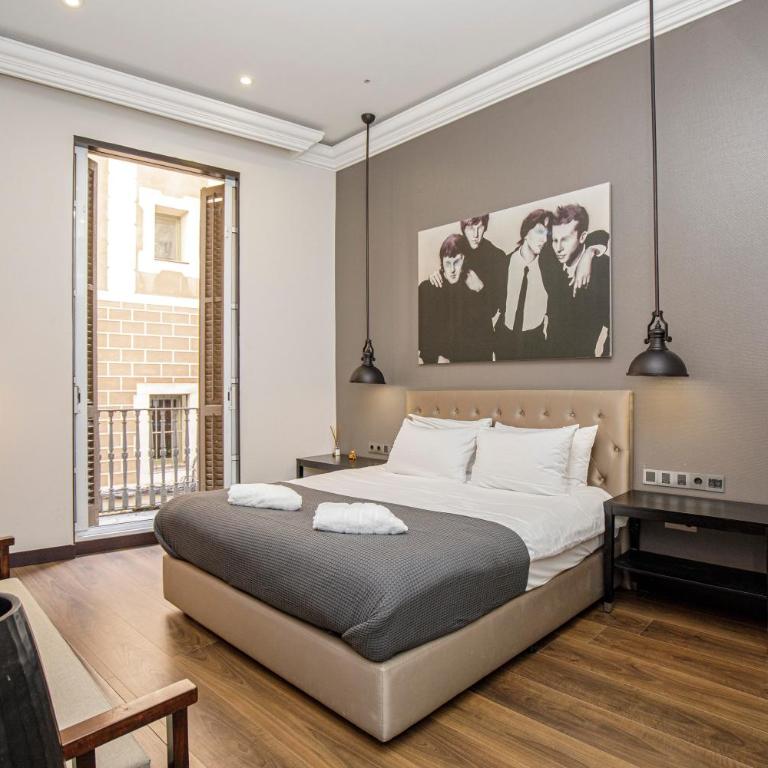 beautiful trendy spacious apartment very central location - One-Bedroom Apartment - 2