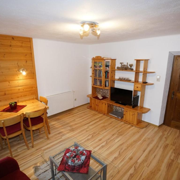 Haus Ruetzbach - Apartment - auf 2 Etagen - 33