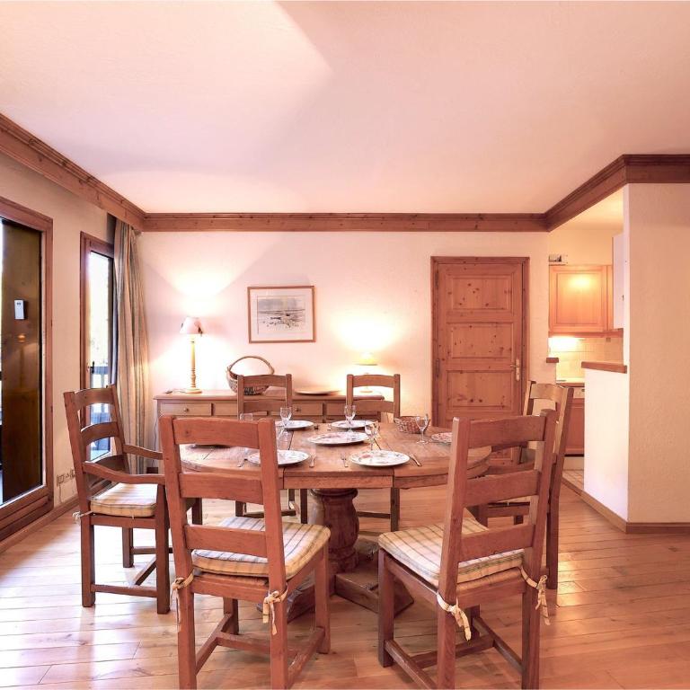 Spacieux 3 chambres, skis aux pieds avec parking et wifi - Three-Bedroom Apartment - 11