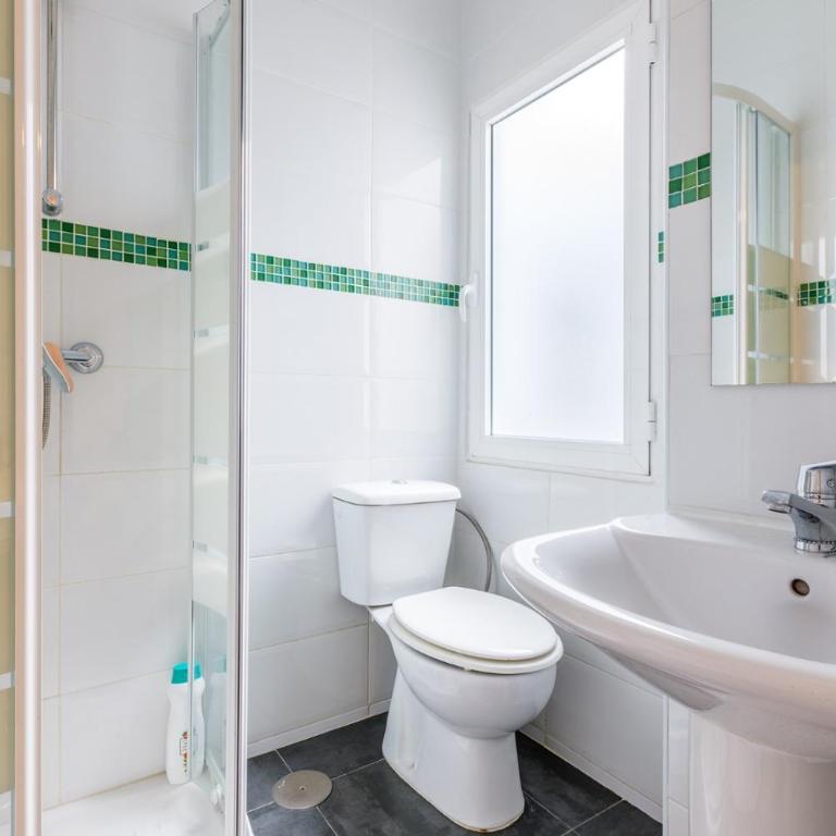 Apartamento del Mar - Three-Bedroom Apartment - 17