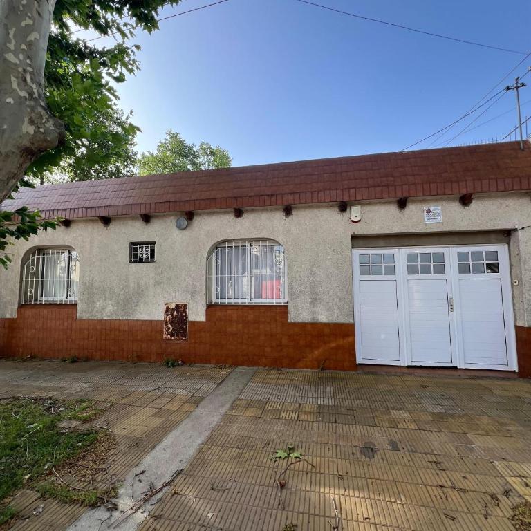 Casa YRIGOYEN - Casa de 2 dormitorios - 4
