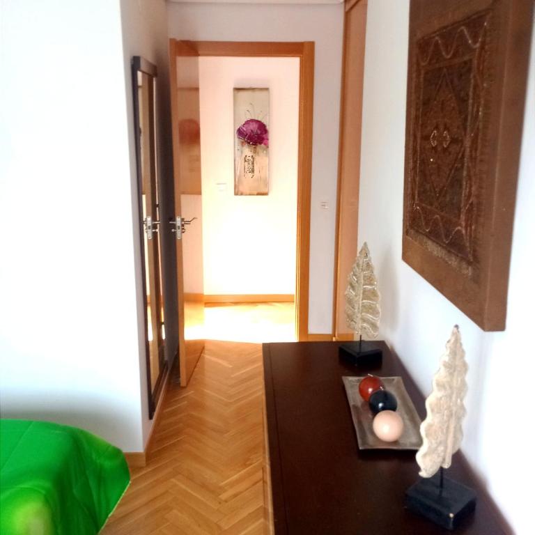 Tranquilo y Soleado - Habitación Familiar - 10