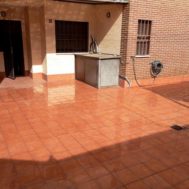 Tranquilo y Soleado - Habitación Familiar - 16