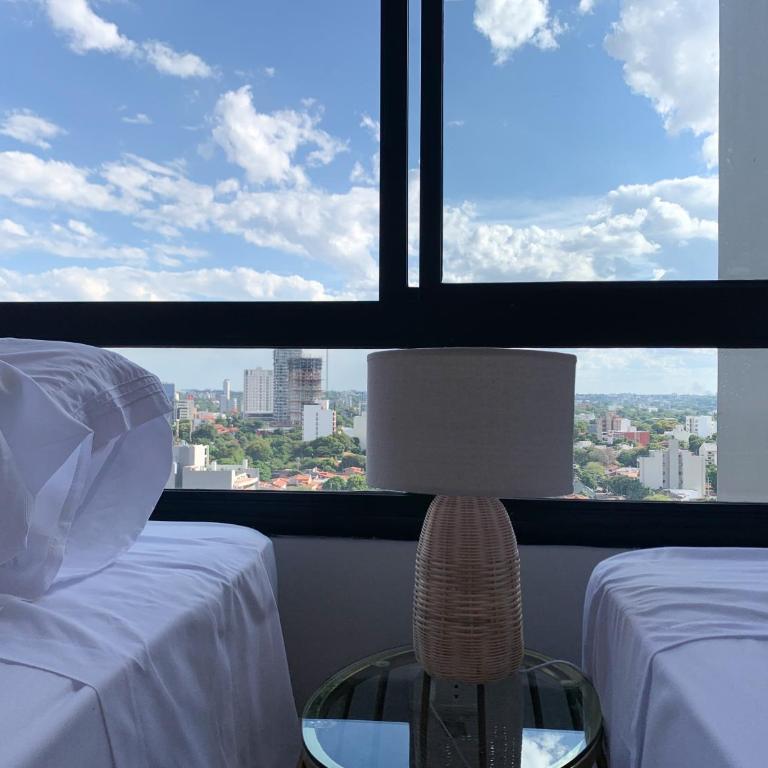 En piso 18. Excelente ubicación, Barrio Carmelitas - Apartamento de 2 dormitorios - 5