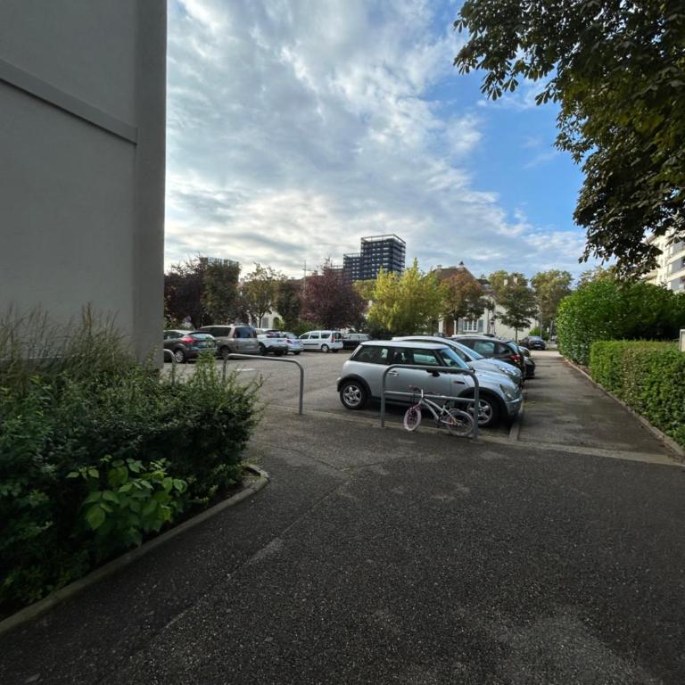 Strasbourg Apartment with parking - Appartement 2 Chambres - 27