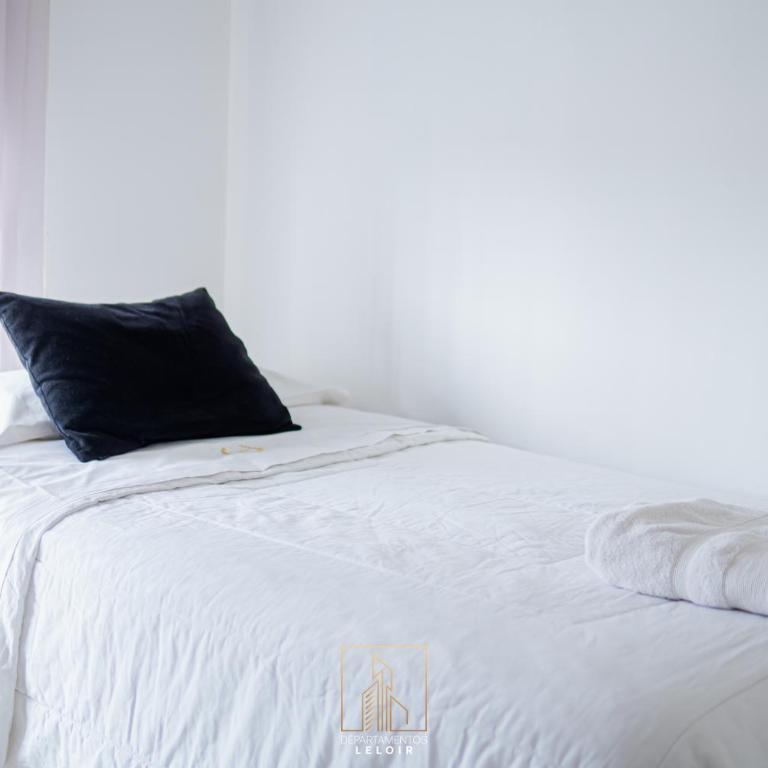 Departamentos Leloir - Two-Bedroom Apartment - 26