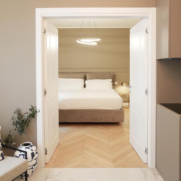 Luxury apartment - KUKI STAY Ponte Vecchio - Two-Bedroom Apartment - 22