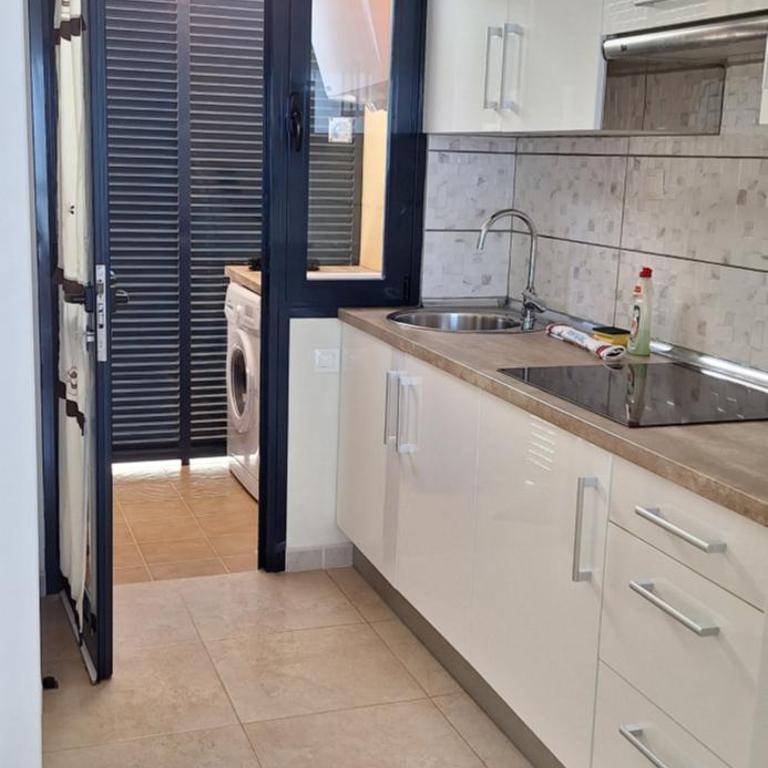Aloha home - One-Bedroom Apartment - 9