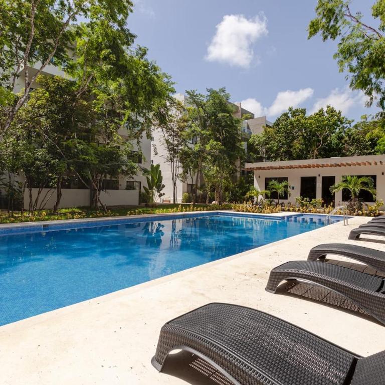 Carmelita Coto8Gated,WIFI 200MB,King,6Pools,2Gyms - Three-Bedroom Apartment - 46