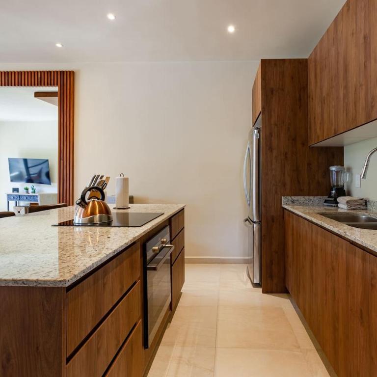 Carmelita Coto8Gated,WIFI 200MB,King,6Pools,2Gyms - Three-Bedroom Apartment - 32