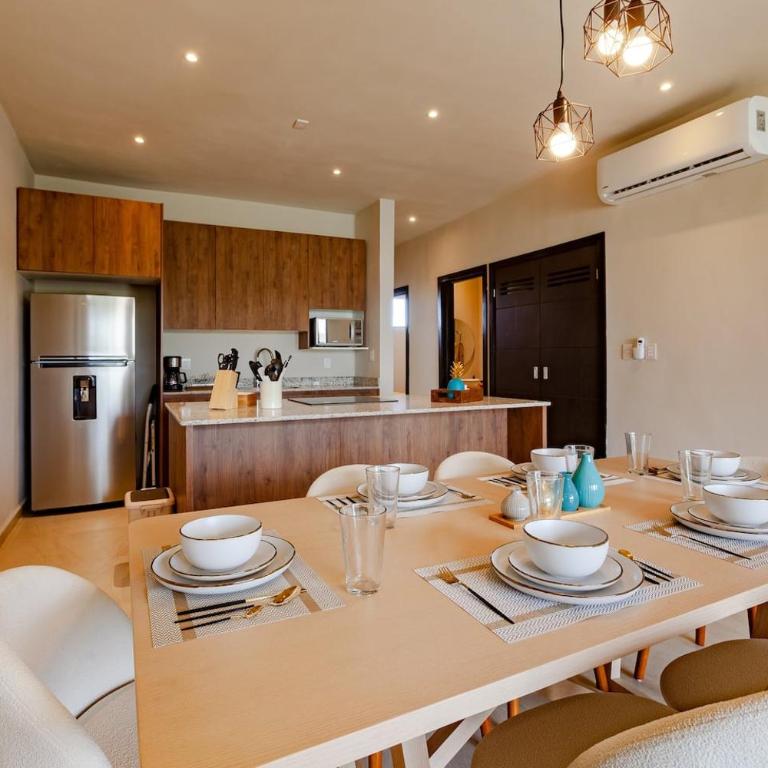 NEW CasitaDelMar 12min to Beach,Pools,Playgrounds - Three-Bedroom Apartment - 25