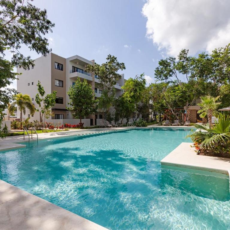 NEW CasitaDelMar 12min to Beach,Pools,Playgrounds - Three-Bedroom Apartment - 32