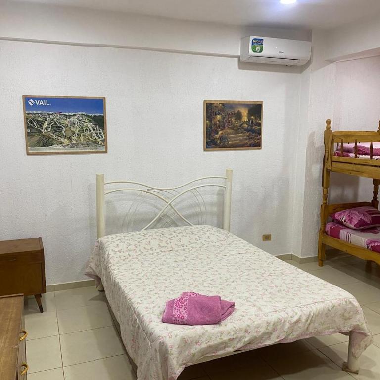 PASAPORTE HOSTEL - Quadruple Room with Bathroom - 1