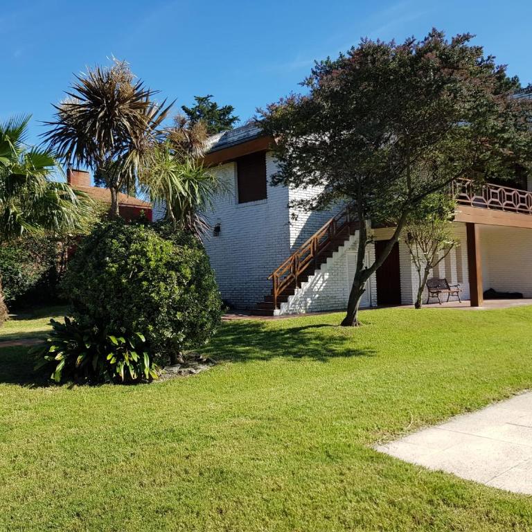 Casa con piscina en Piriápolis - Casa de 5 dormitorios - 62