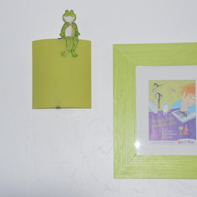 Volets Bleus et Briques Rouges - Apartment - 36