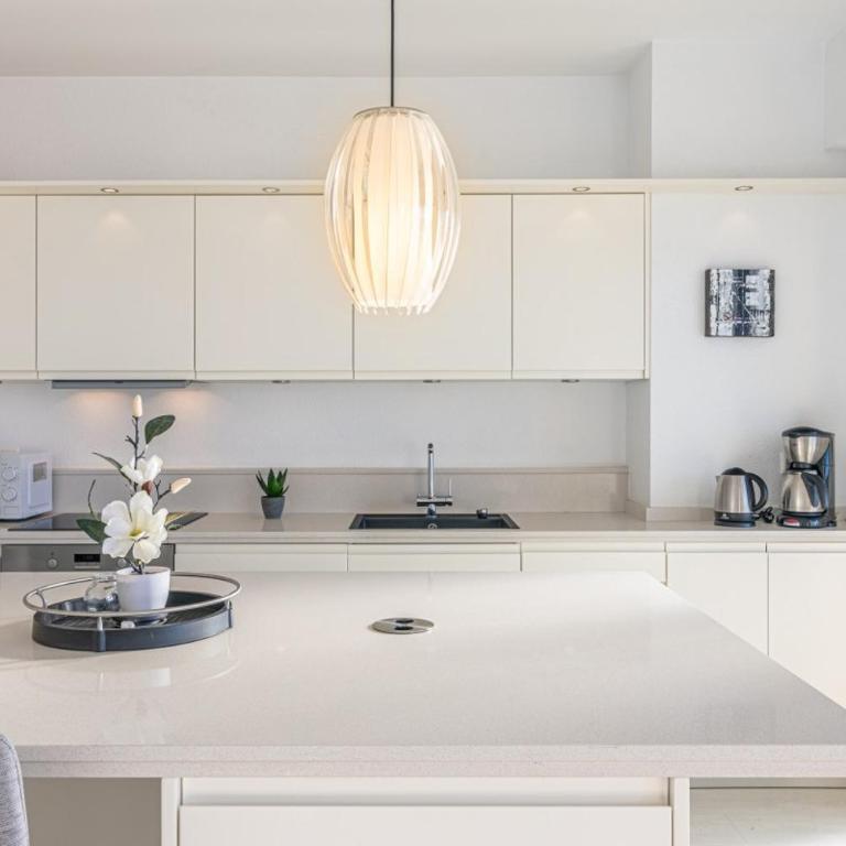 Cozy 2 Bedroom with magic sea view - Two-Bedroom Apartment - 5