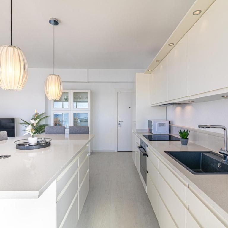 Cozy 2 Bedroom with magic sea view - Two-Bedroom Apartment - 4