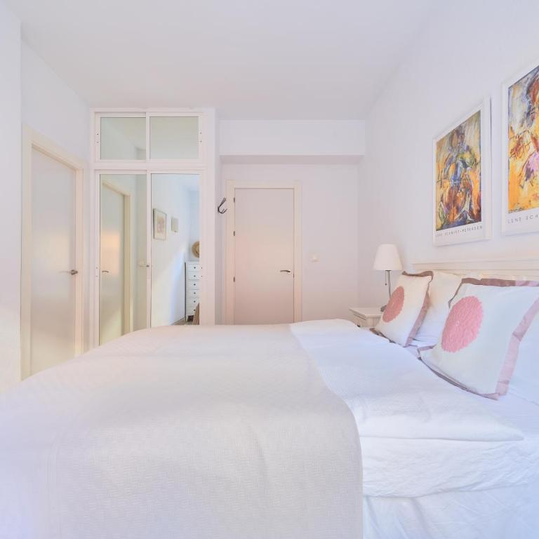Cozy 2 Bedroom with magic sea view - Two-Bedroom Apartment - 25