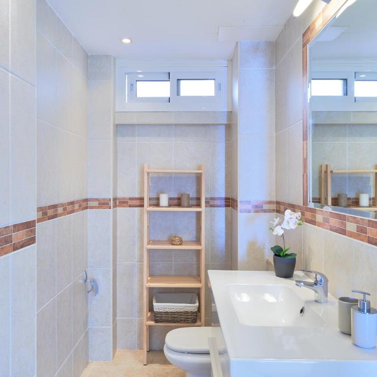 Cozy 2 Bedroom with magic sea view - Two-Bedroom Apartment - 26