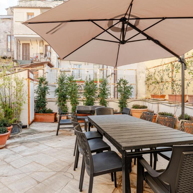Campo de Fiori - Casa Storica 4bdr con Terrazza - Four-Bedroom Apartment with Balcony - 2
