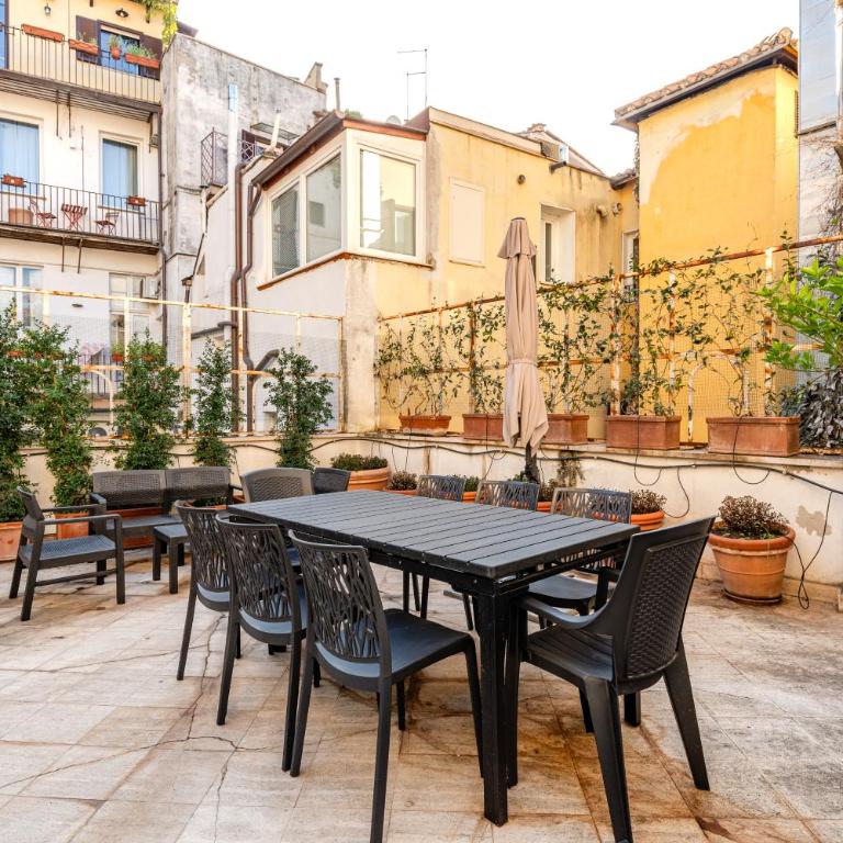 Campo de Fiori - Casa Storica 4bdr con Terrazza - Four-Bedroom Apartment with Balcony - 7