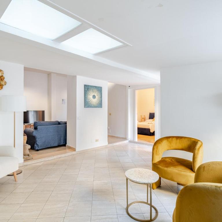 Campo de Fiori - Casa Storica 4bdr con Terrazza - Four-Bedroom Apartment with Balcony - 10