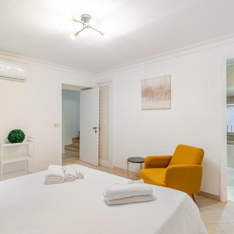 Campo de Fiori - Casa Storica 4bdr con Terrazza - Four-Bedroom Apartment with Balcony - 27