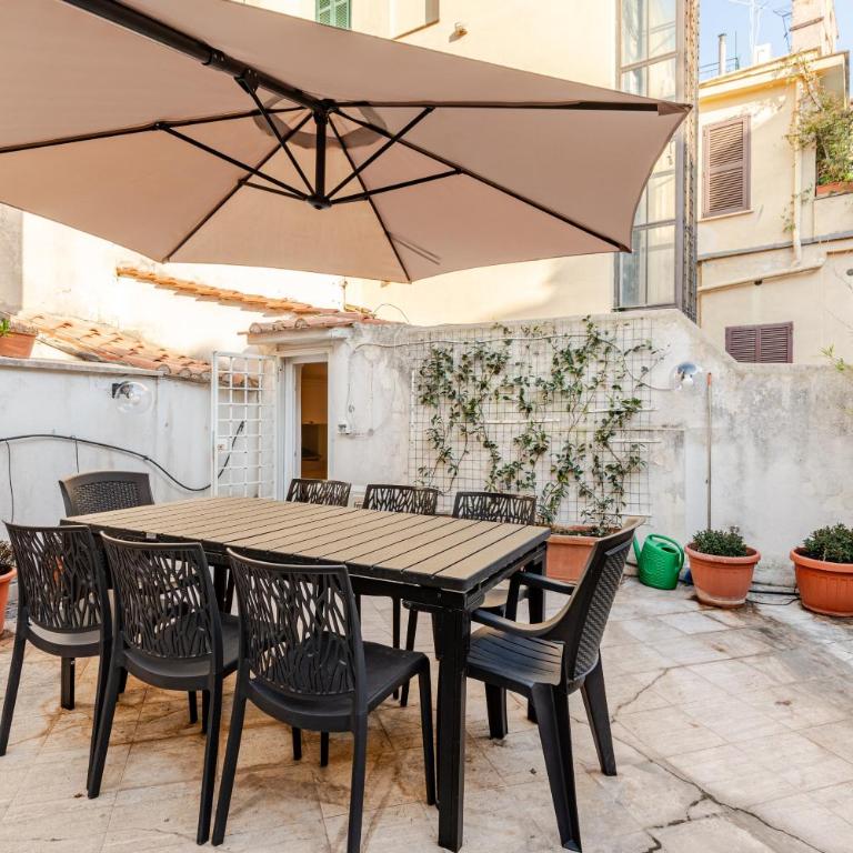 Campo de Fiori - Casa Storica 4bdr con Terrazza - Four-Bedroom Apartment with Balcony - 30