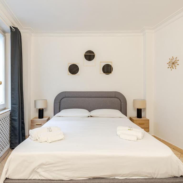 Campo de Fiori - Casa Storica 4bdr con Terrazza - Four-Bedroom Apartment with Balcony - 34