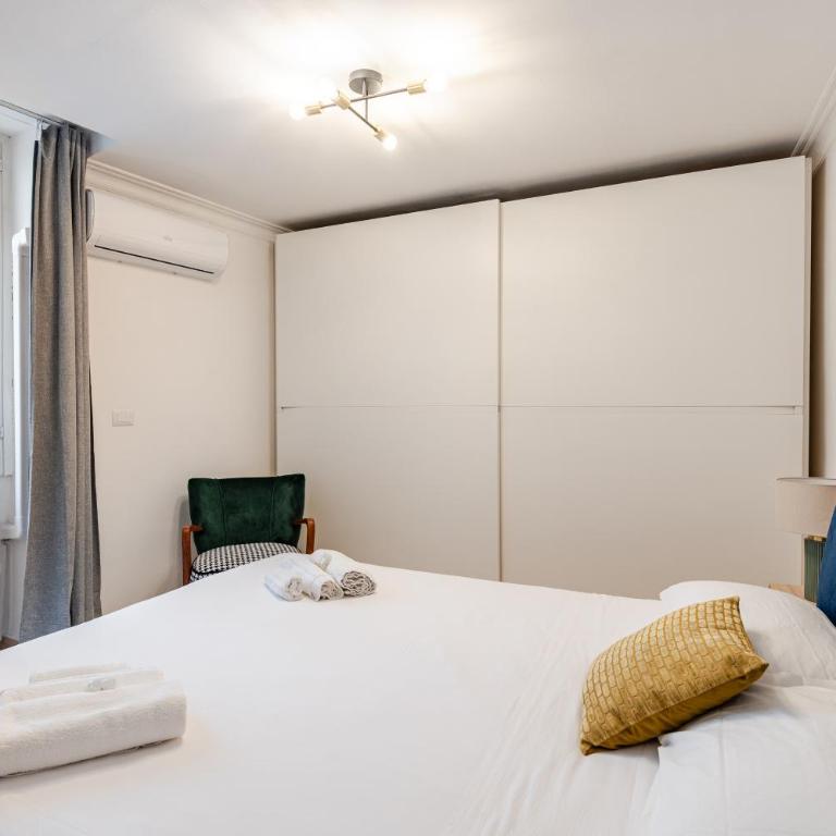 Campo de Fiori - Casa Storica 4bdr con Terrazza - Four-Bedroom Apartment with Balcony - 36