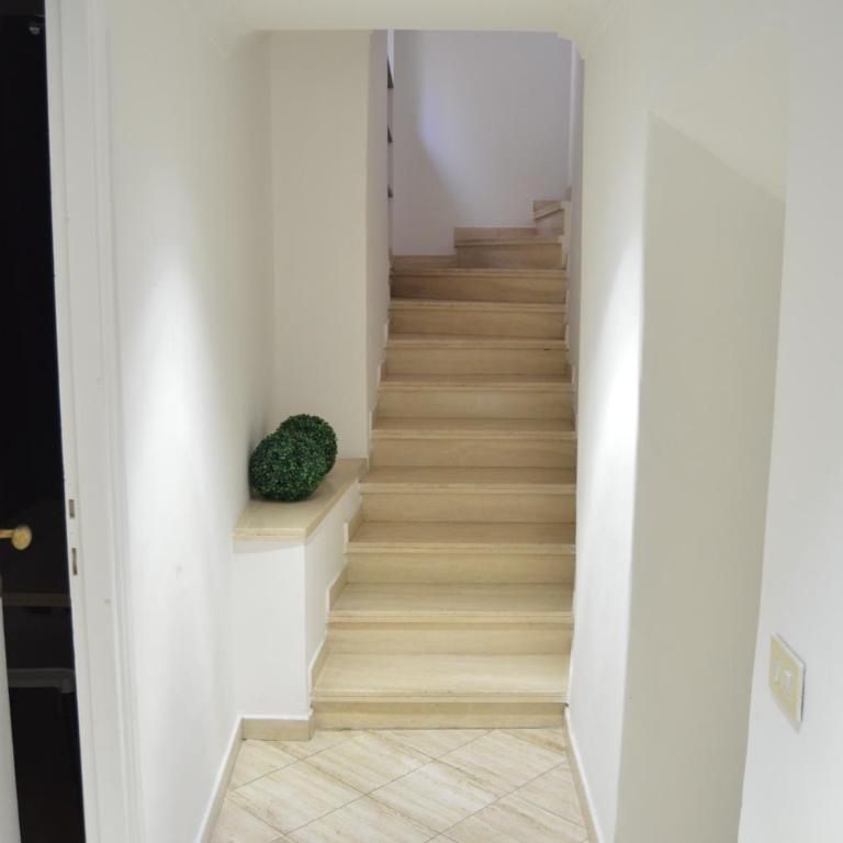 Campo de Fiori - Casa Storica 4bdr con Terrazza - Four-Bedroom Apartment with Balcony - 37