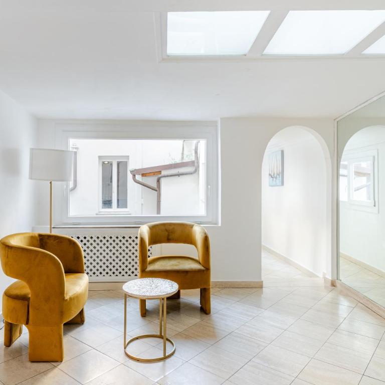 Campo de Fiori - Casa Storica 4bdr con Terrazza - Four-Bedroom Apartment with Balcony - 43