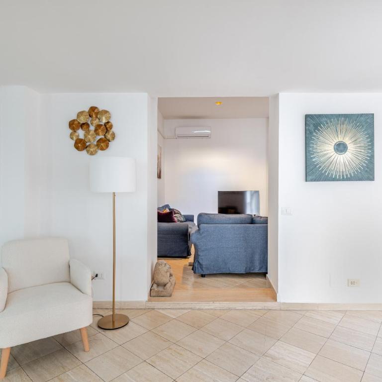 Campo de Fiori - Casa Storica 4bdr con Terrazza - Four-Bedroom Apartment with Balcony - 45