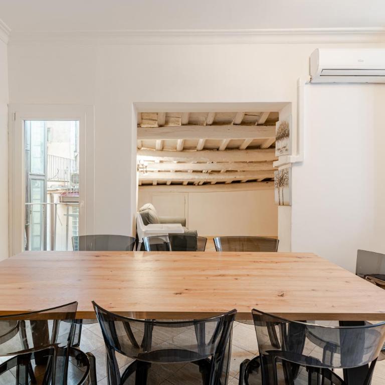 Campo de Fiori - Casa Storica 4bdr con Terrazza - Four-Bedroom Apartment with Balcony - 50