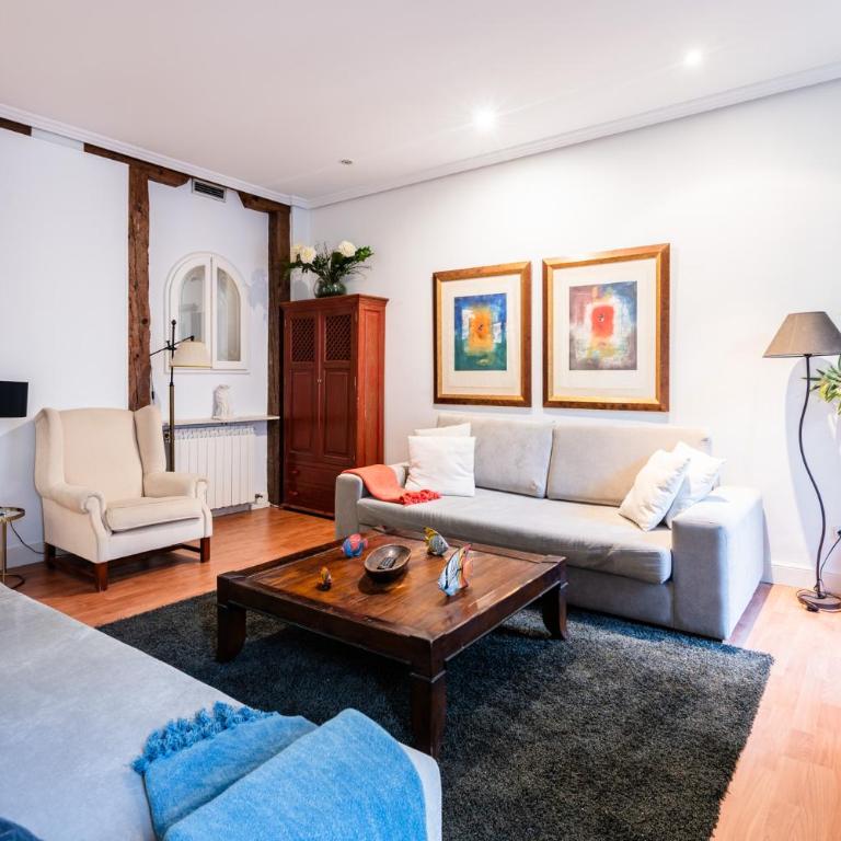 Los Preciados de Callao - Three-Bedroom Apartment with Balcony - 25