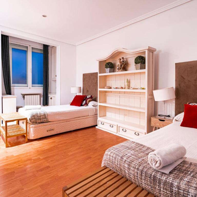 Los Preciados de Callao - Three-Bedroom Apartment with Balcony - 38