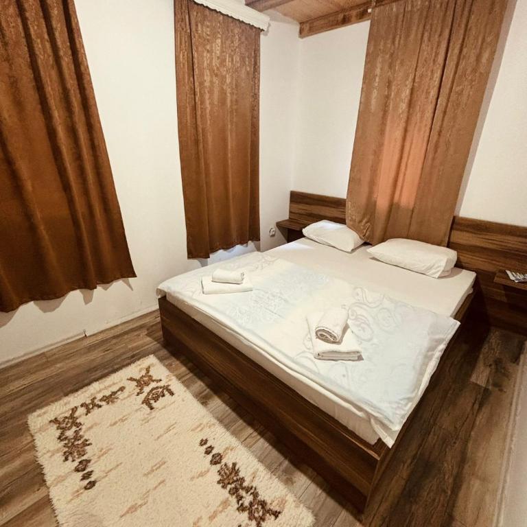 Pool & Rest Holiday Home 3D - Five-Bedroom House - 8