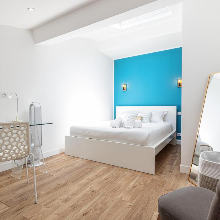 5 FODERE - Magnifique Duplex - Port de Nice - Dernier etage - One-bedroom Loft Apartment - 3