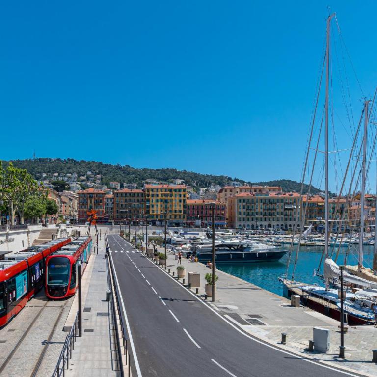 5 FODERE - Magnifique Duplex - Port de Nice - Dernier etage - One-bedroom Loft Apartment - 25