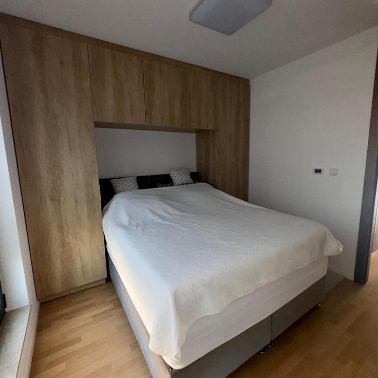 Luxury 3 Bedroom Apartment with Balcony & City View GreenResidence Sarajevo - Three-Bedroom Apartment - 10