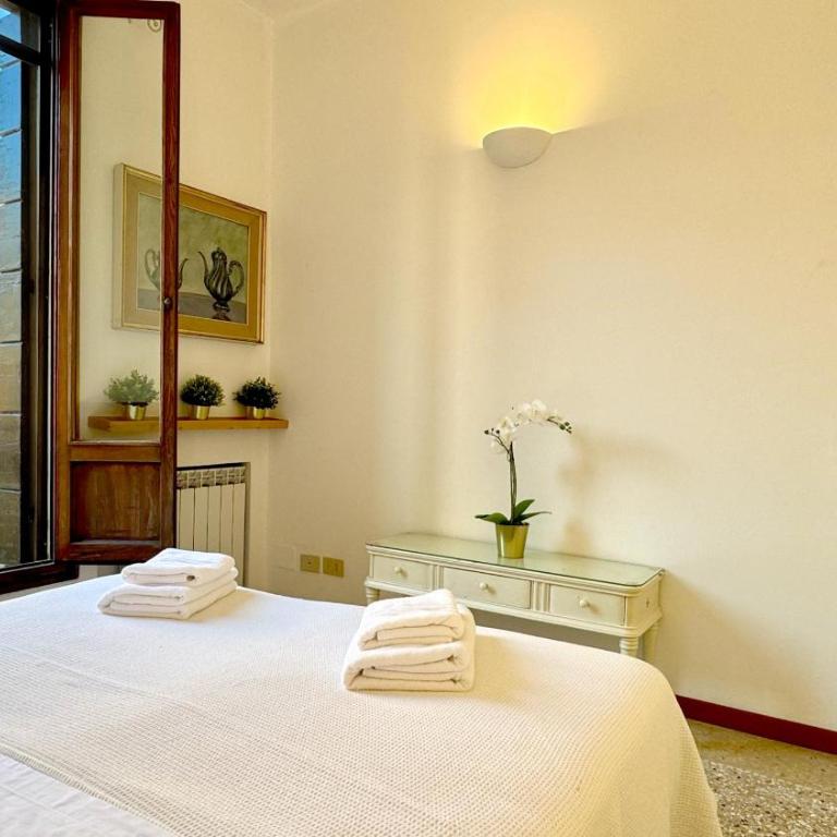 Residence Moretta - Historical Center - One-Bedroom Apartment - 8