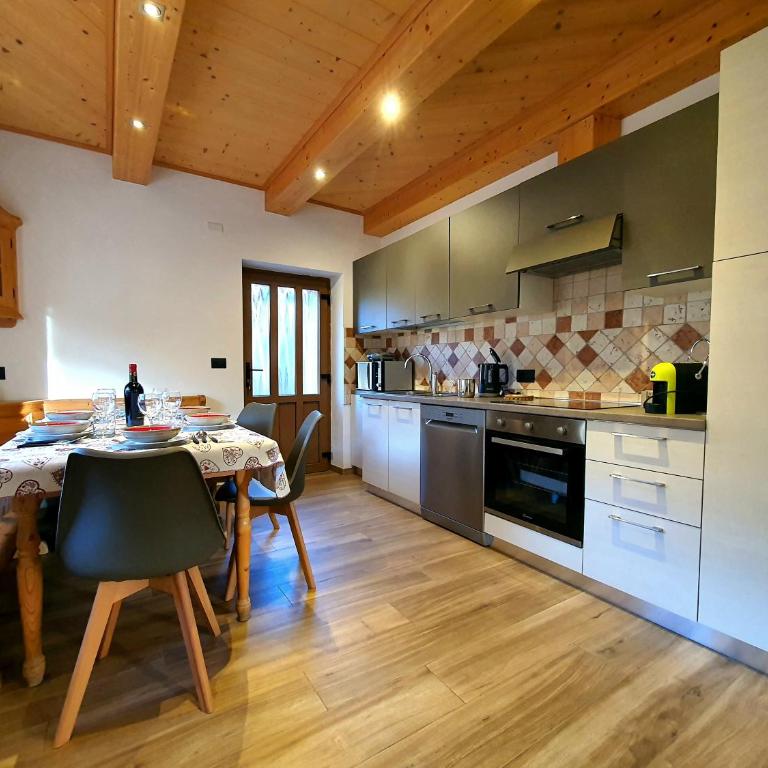 CASA ANGELA Moena - Appartamento con 3 Camere da Letto e Vista Montagna - 3