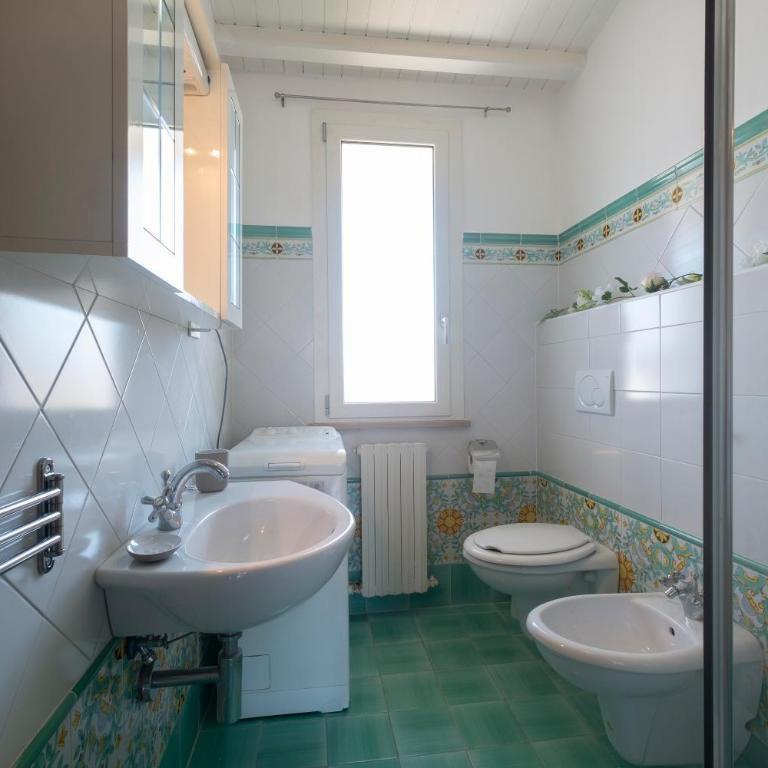 131 - Trilocale al secondo piano a Marcelli con garage, climatizzato e ben arredato, a 200 mt dal mare - SPIAGGIA INCLUSA - Appartamento con 2 Camere da Letto - 5