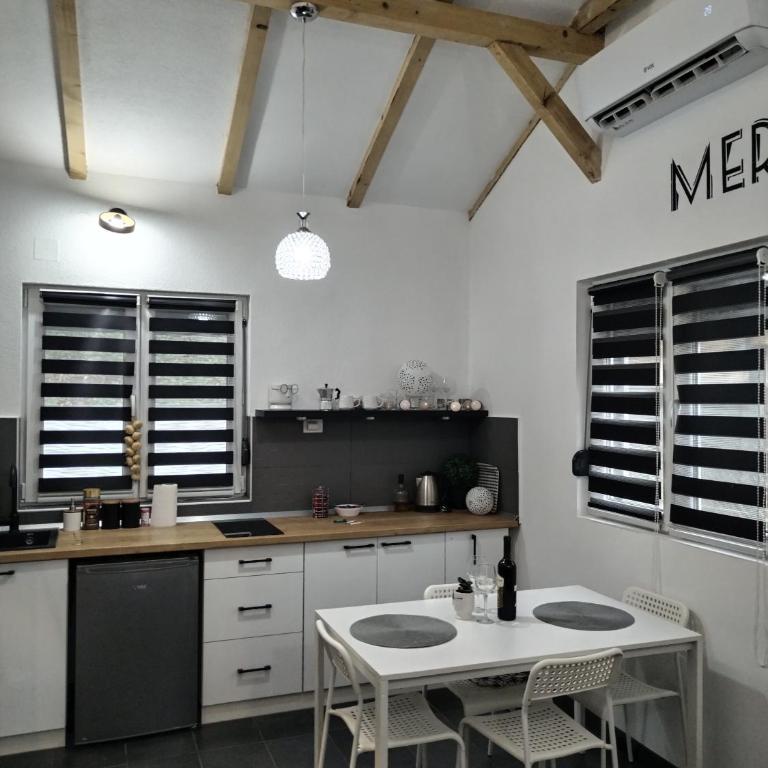 Kuća za odmor MERLIN HOUSE - Kuća sa 1 Spavaćom Sobom - 13