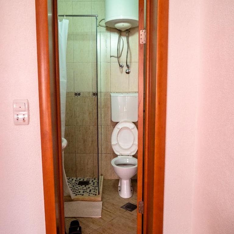 Apartments Bonita - Economy Dvokrevetna Soba sa Bračnim Krevetom - 3