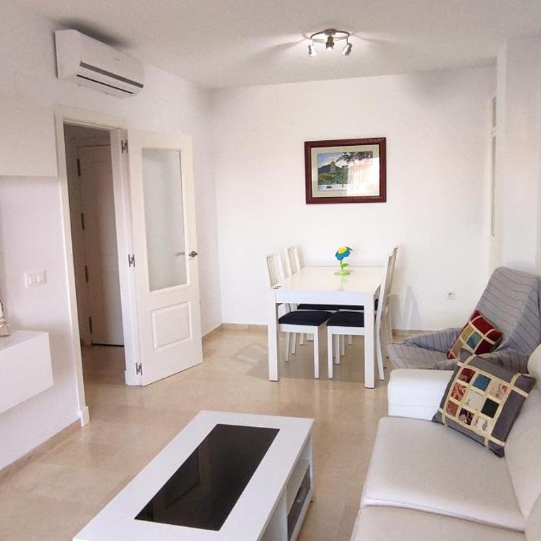 Apartamento TomCar Piscina, Pádel, wifi y zonas comunes - Apartamento de 3 dormitorios - 16